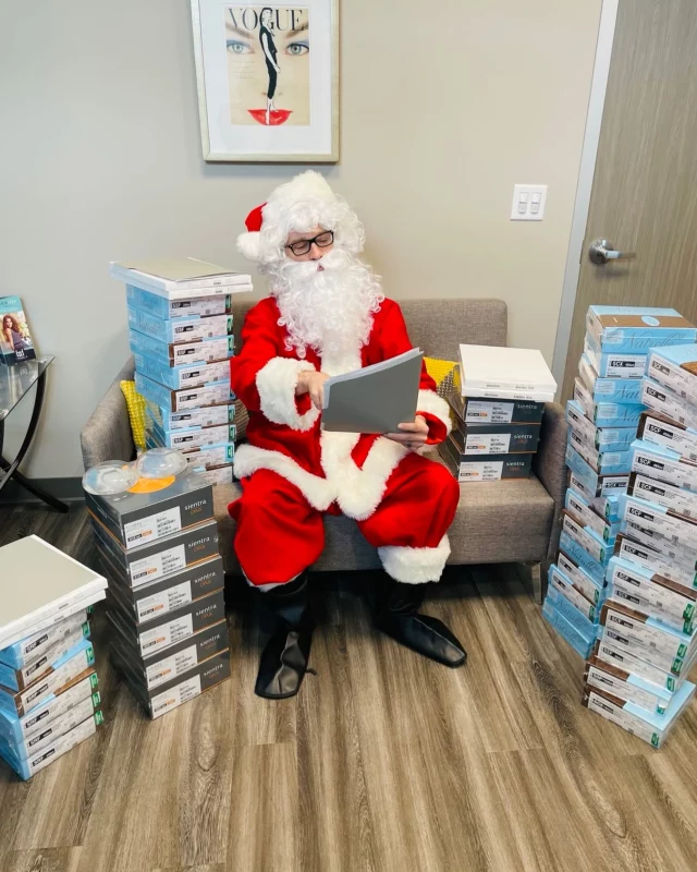 🎄✨ All I want for Christmas is… confidence
Santa Dr. Hill made an early stop yesterday, delivering breast augmentations to 3 patients ready to unwrap their glow-up.
Ready to put your name on Santa’s list?
📅 Schedule your consult with Dr. Hill.
#ChristmasBreastAug #HolidayGlowUp #DrHill #LoneStarPlasticSurgery